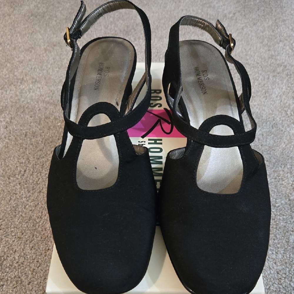 Ros Hommerson Black Pixie Lo Slingback Heels